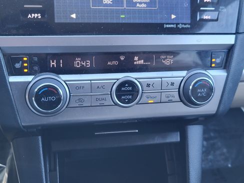 Used 2017 Subaru Outback 2.5i Premium image 18