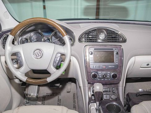 Used 2015 Buick Enclave Leather image 18