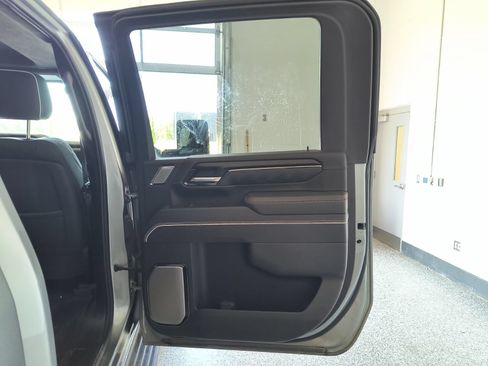 Used 2024 GMC Sierra 2500 AT4X AWD/4WD image 29