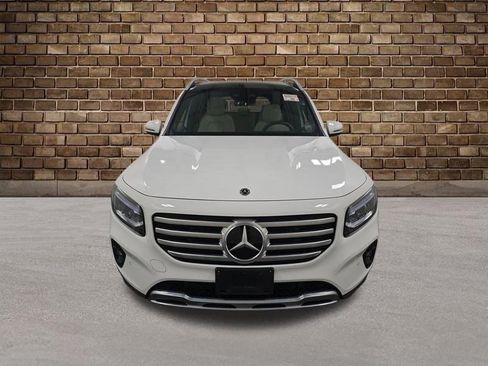Used 2024 Mercedes-Benz GLB 250 4MATIC w/ Driver Assistance Package image 3