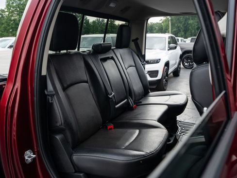 Used 2016 RAM 1500 Laramie w/ Convenience Group AWD/4WD image 17