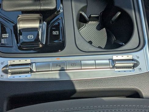 New 2026 Kia Carnival SX FWD image 25