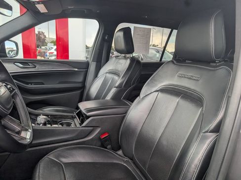 Used 2022 Jeep Grand Cherokee L Overland AWD/4WD image 7