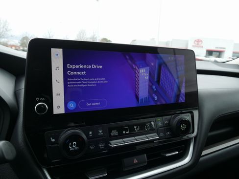 Used 2024 Toyota Grand Highlander XLE image 26