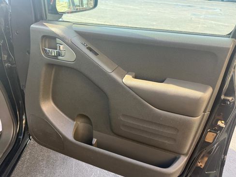 Used 2016 Nissan Frontier SV w/ SV Value Truck Package image 13