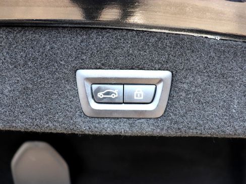 Used 2018 BMW 740i xDrive 740i xDrive Sedan image 48