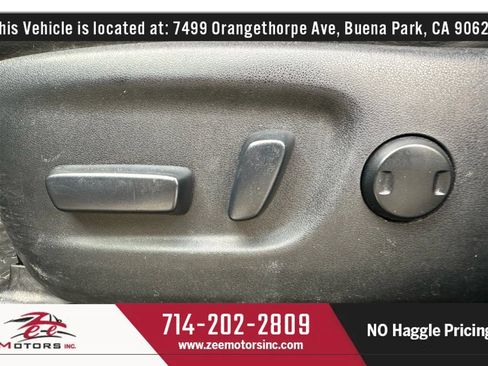 Used 2013 Toyota RAV4 Limited image 35