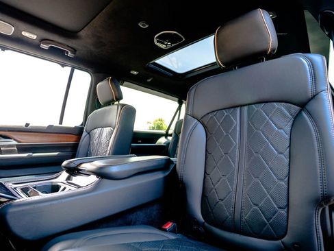 Used 2024 Jeep Grand Wagoneer L Series III AWD/4WD image 35