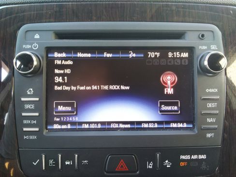 Used 2017 Chevrolet Traverse Premier image 22