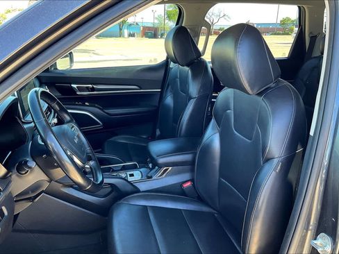 Used 2022 Kia Telluride S image 10