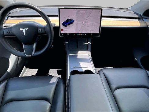 Used 2024 Tesla Model Y Long Range AWD/4WD image 13