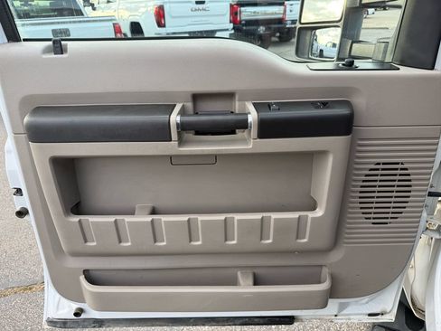 Used 2008 Ford F550 4x4 Regular Cab Super Duty image 11