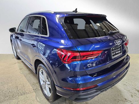 Used 2023 Audi Q3 2.0T Premium w/ 19" Wheel Package AWD/4WD image 5
