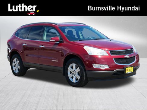 Used 2009 Chevrolet Traverse LT FWD image 1
