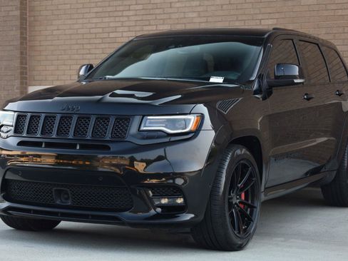 Used 2020 Jeep Grand Cherokee SRT AWD/4WD image 6