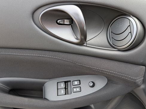 Used 2024 Nissan Z Sport w/ Floor Mat Package image 15