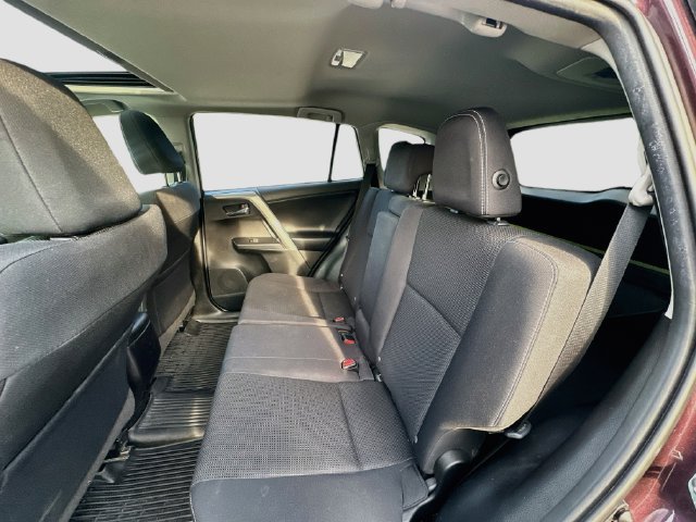 Used 2018 Toyota RAV4 XLE AWD/4WD image 23