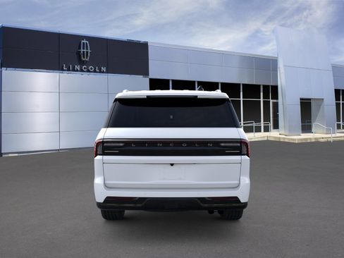 New 2026 Lincoln Navigator L Black Label AWD/4WD image 5