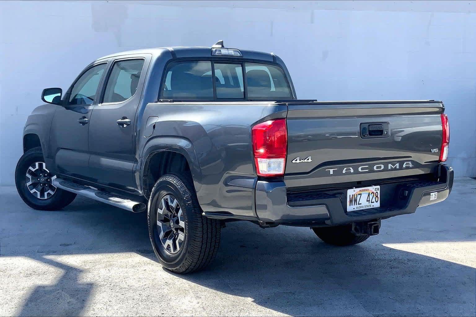 Used 2017 Toyota Tacoma SR w/ Tow Package AWD/4WD image 4
