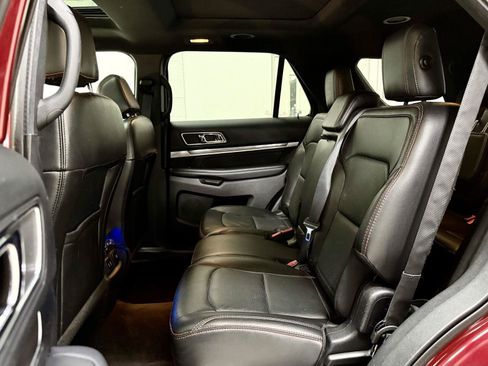 Used 2017 Ford Explorer Sport w/ Equipment Group 401A AWD/4WD image 18