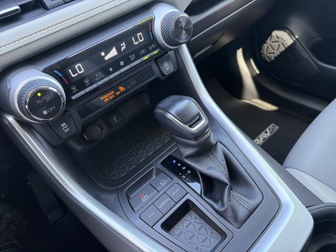 Certified 2020 Toyota RAV4 XLE Premium FWD image 8
