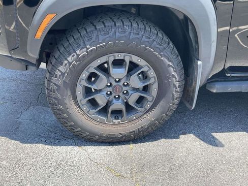 Used 2023 Nissan Frontier PRO-4X w/ Pro-4X Premium Package AWD/4WD image 12