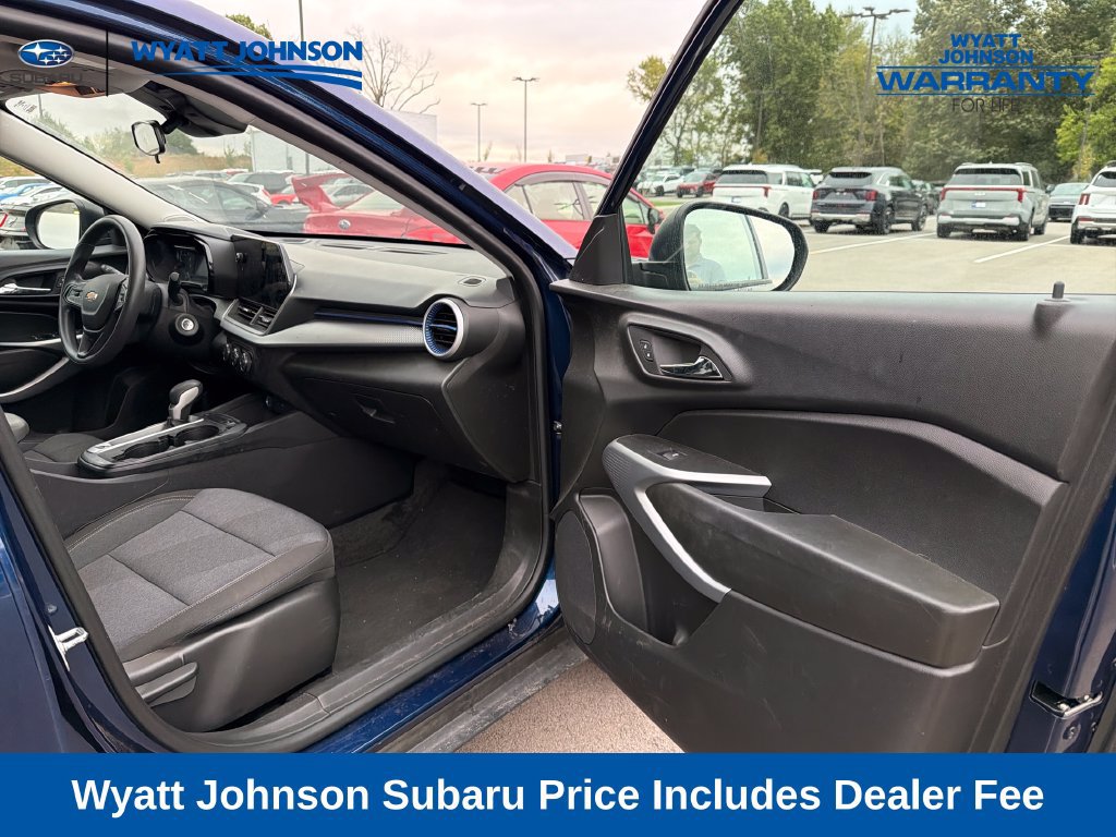 Used 2024 Chevrolet Trax LS FWD image 34