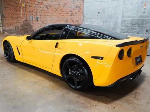 Used 2011 Chevrolet Corvette Coupe w/ Preferred Equipment Group RWD image 37