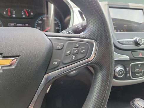 Used 2019 Chevrolet Equinox LS w/ LS Convenience Package FWD image 22