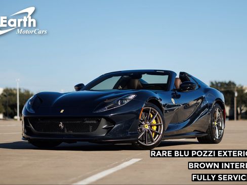 Used 2021 Ferrari 812 GTS image 1