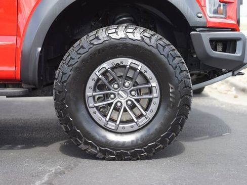 Used 2019 Ford F150 Raptor w/ Equipment Group 802A Luxury AWD/4WD image 4