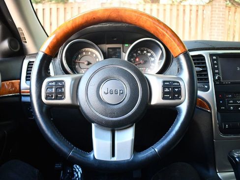 Used 2012 Jeep Grand Cherokee Overland image 16