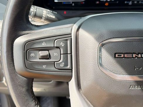 Used 2022 GMC Yukon XL Denali image 17