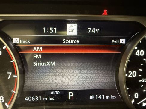 Used 2022 Nissan Rogue SL w/ SL Premium Package image 11