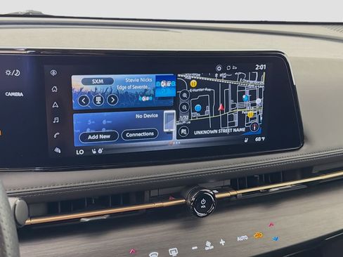 Used 2023 Nissan Ariya FWD image 17