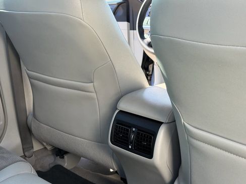 Used 2014 Toyota Camry XLE w/ Leather Package FWD image 17