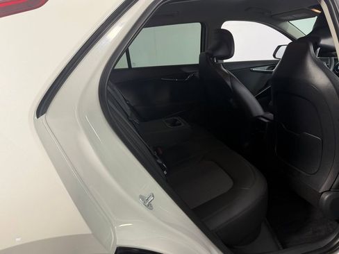 Used 2025 Kia Niro Wind FWD image 29