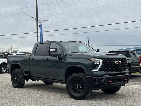 New 2026 Chevrolet Silverado 2500 ZR2 w/ LPO, Dark Essentials Package AWD/4WD image 10