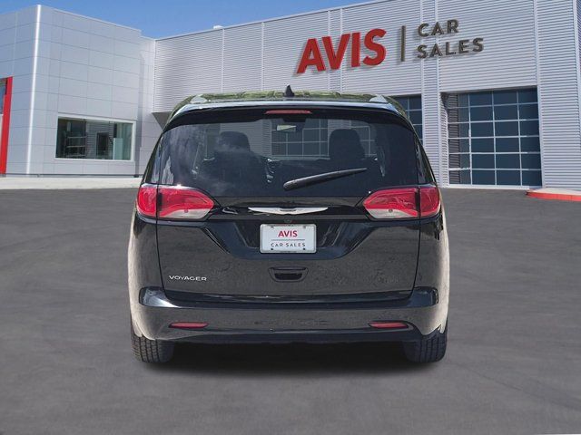 Used 2023 Chrysler Voyager LX FWD image 7