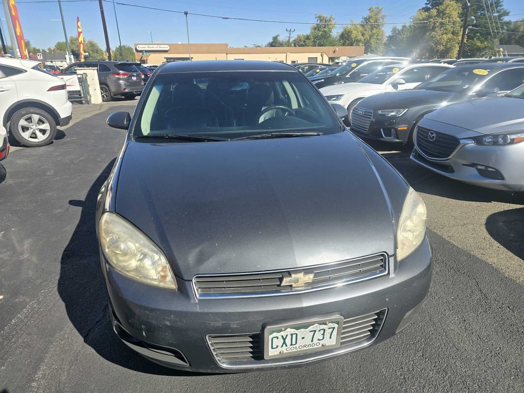 Used 2011 Chevrolet Impala LTZ FWD image 3