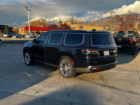 Used 2022 Jeep Grand Wagoneer Series II w/ Flexible Seating Group image 2