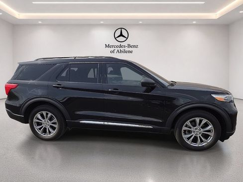 Used 2020 Ford Explorer XLT w/ Equipment Group 202A AWD/4WD image 9