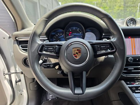 Certified 2023 Porsche Macan AWD/4WD image 25