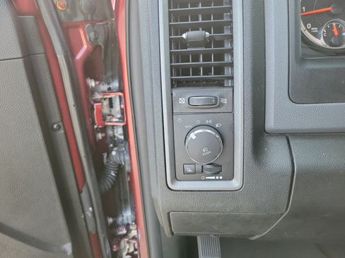 Used 2019 RAM 1500 Express w/ Express Value Package RWD image 26