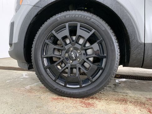 Used 2022 Kia Telluride EX w/ EX Premium Package image 9