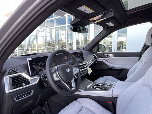 New 2026 BMW X7 xDrive40i w/ Premium Package image 9