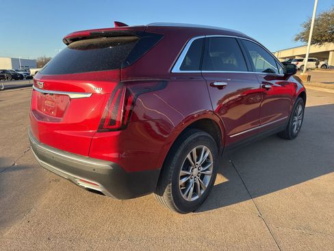Used 2022 Cadillac XT5 Premium Luxury w/ Technology Package image 7