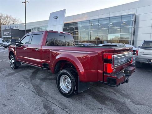 Used 2024 Ford F350 Platinum w/ FX4 Off-Road Package image 3