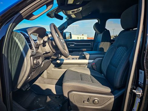 New 2026 RAM 1500 4x4 Crew Cab image 13