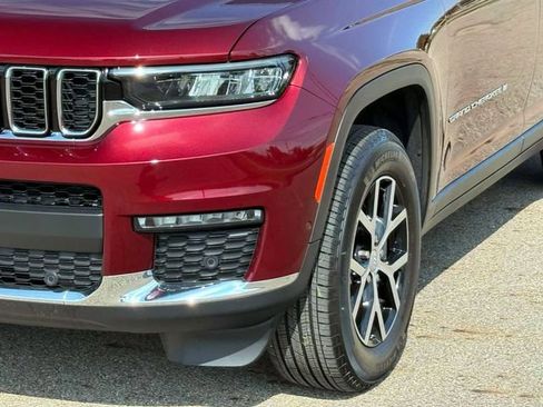 Used 2023 Jeep Grand Cherokee L Limited w/ Luxury Tech Group II AWD/4WD image 10